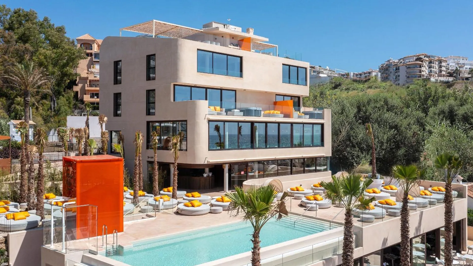 Mara'S Apartments Higueron West - Like A House - 246 Square Meters Of Private Terrace & Garden - Morning And Evening Sun Fuengirola 0*,